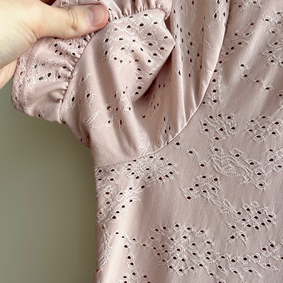 W5 Women's Blush Pink Eyelet Ruffle Short Sleeve Blouse, Size Small - Picture 9 of 16